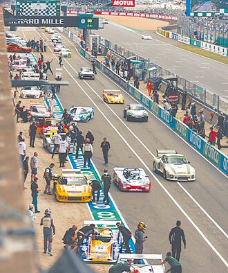 Richard Mille聯名表撞色 玩競速美學