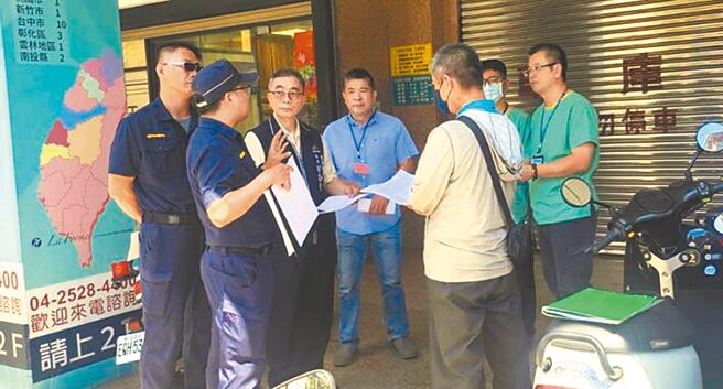 为减少交通状况、改善道路问题，台中市警局丰原分局29日宣布，自7月1日起，将启动为期6个月示范道路专案计画，并加强取缔违规停车。（民眾提供／温予菱台中传真）