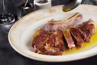 安东厅牛排馆全新风味牛排上架 火焰薄饼桌边秀重磅回归