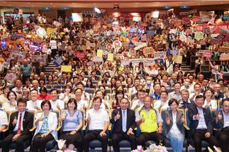 新北表揚23模範公務員、30績優人員 侯友宜肯定同仁付出