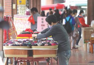 新台幣狂升重災 5月製造業景氣燈號陷入衰退藍燈