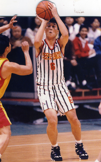 「恐怖得分機」李忠熙！稱霸亞洲籃壇20年 曾與鄭志龍並肩拚CBA