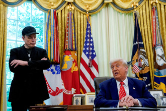 川普怒槓馬斯克！放話恐逐他出境：DOGE可調查特斯拉補助