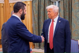 川普以行政命令解除叙利亚制裁 暗助以叙和解