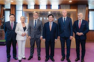 宴请波兰国会访团  林佳龙：将开放波兰新鲜蓝莓输台