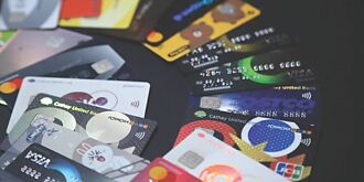 一抵多 信用卡功能自由選掀戰火