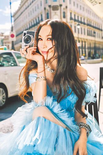 温碧霞最爱15岁小情人