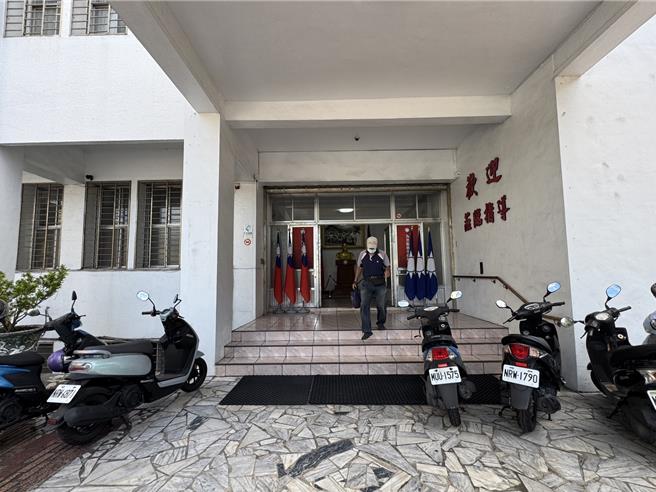 国民党花莲县党部今天一早惊传遭检调搜索。（王志伟摄）国民党花莲县党部今天一早惊传遭检调搜索。（王志伟摄）