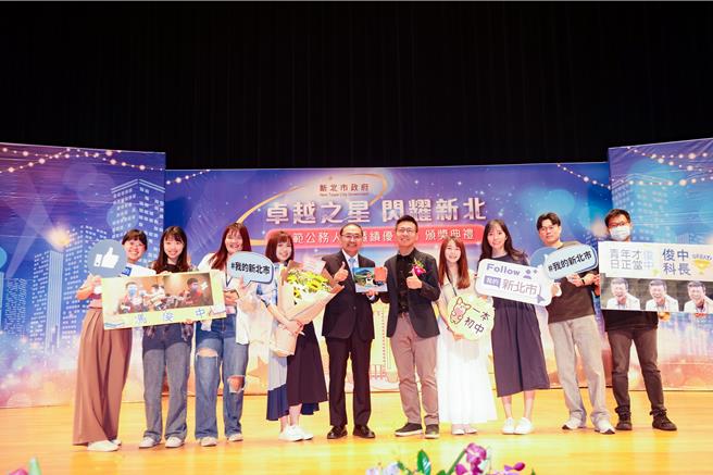 經過市府嚴謹的評選程序，從眾多優秀同仁中遴選出23位模範公務人員及30位績優人員。（高鈞麟攝）