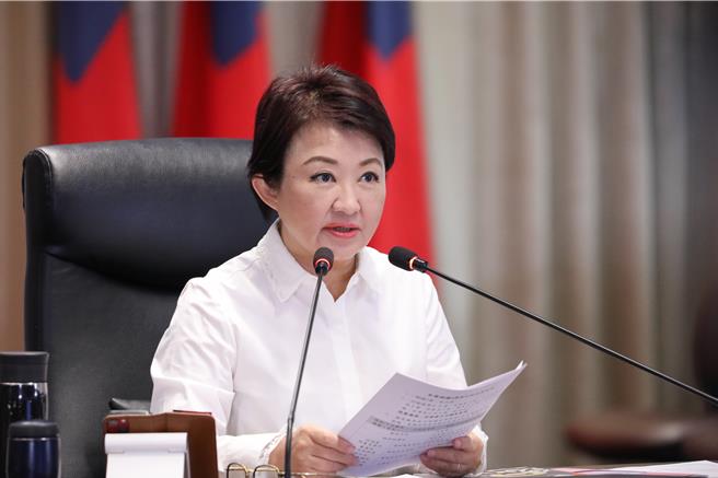 台中市游泳教學學生檢測合格率不到5成，市長盧秀燕指示教育局訂出目標，明年底達到5成。（陳淑娥攝）