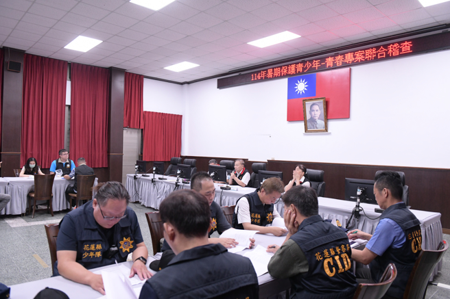 花蓮縣政府所屬跨局處聯合執行聯合稽查。(戴志揚翻攝)