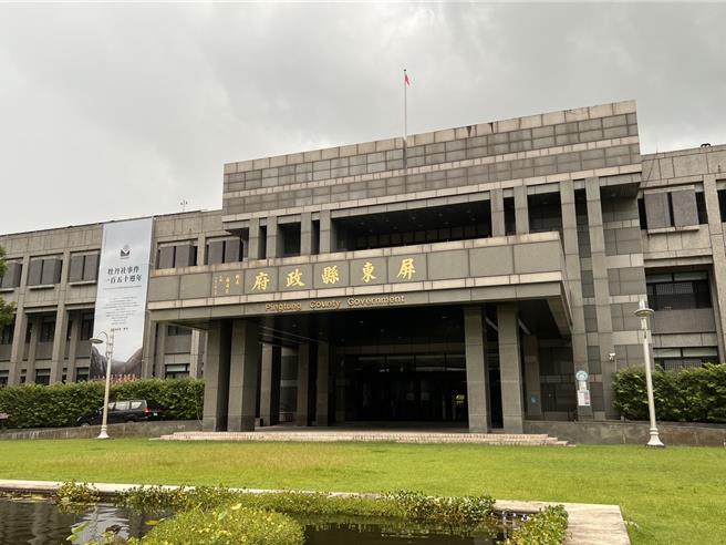 屏東縣114學年度國民中小學第二階段新任校長遴選作業1日完成，3所國中、8所國小等11名新任校長出爐。（謝佳潾攝）