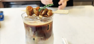 四川咖啡廳「肥腸拿鐵」爆紅！ 滋味曝光網喊：這是一道菜吧