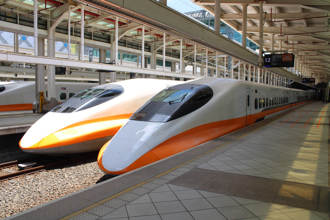 快評》軍人搭機自動升等商務艙 何不先從高鐵做起？