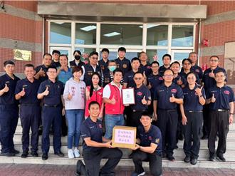 台南登革热病媒蚊密度升 热心企业捐万瓶防蚊液助第一线执勤人员防疫