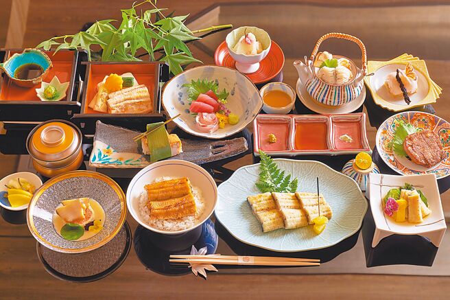 HAYASE日本料理推出夏季限定「鰻魚會席料理」，以鰻魚為主角的會席料理，共11道菜色。（JR東日本大飯店台北提供）