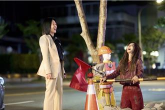 和曾莞婷上演「攔車鬧劇」！苗可麗嗆：薑是老的辣