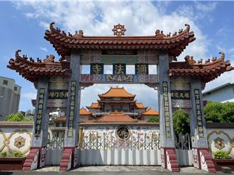 通法寺大門深鎖連林岱樺服務處都沒聯繫 僅2紙條與郵差溝通　