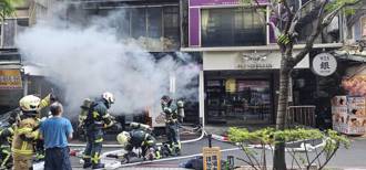 快讯》西门町刺青街火警　巷弄机车突起火！2民眾获救