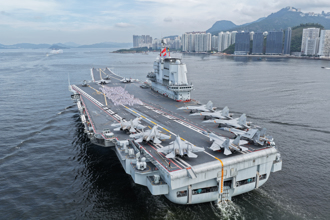 殲-15T隨山東號訪港 張延廷揭關鍵變化：具備全作戰能力