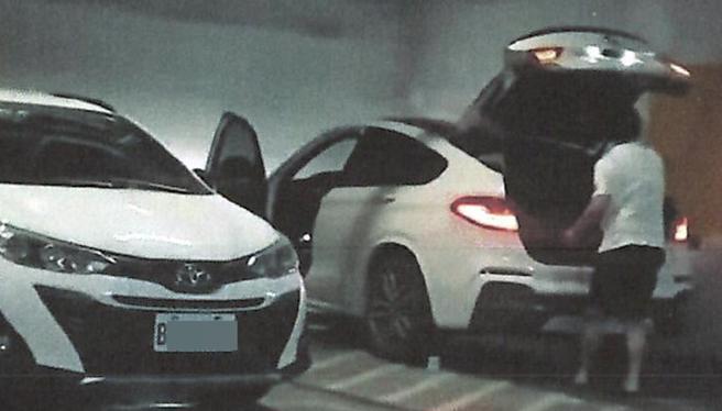 涂男被發現可以行動自如，遭控涉嫌詐領保險理賠。（嘉義地檢署提供／廖素慧嘉市傳真）