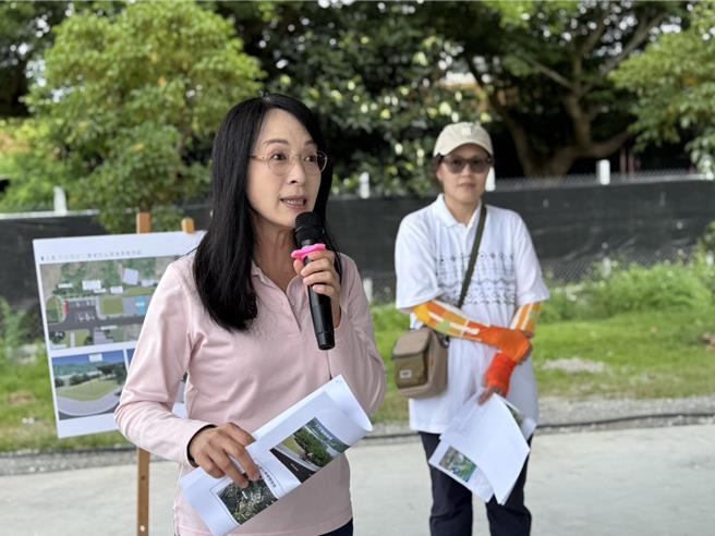 民進黨立委陳瑩3日邀請觀光署花東縱谷國家風景管理處長縱管處與當地部落協會共同協商精進台東縣卑南鄉利吉惡地地質公園周邊設施，盼帶動當地觀光。（立委陳瑩提供／蔡旻妤台東傳真）