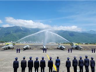 宣達RF-5E「解戰命令」 柏鴻輝：預防戰爭不希望挑起戰爭