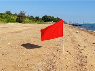 金門大橋灘際被插「五星旗」？！ 岸巡查證確認為這旗幟