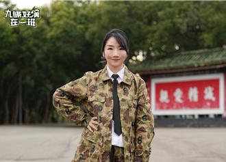 陶晶瑩進入軍中當「暖心營站大姐」喜被小男孩包圍