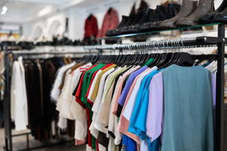 新衣沒洗就穿 專家實測曝恐怖下場：染料殘留皮膚