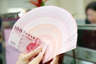 關稅談判倒數！新台幣巨震終場貶逾1角 央行終於出手