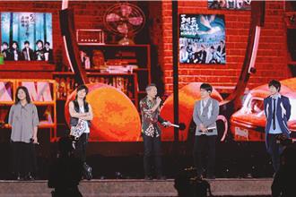 才剛上場...告五人犬青被要求「下去！」瑪莎被拱露腿急喊：沒刮