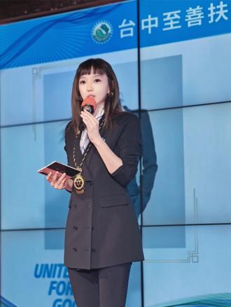 接任台中至善扶輪社長 董芸芸：延續社團初衷 成為社會穩定與溫暖的力量