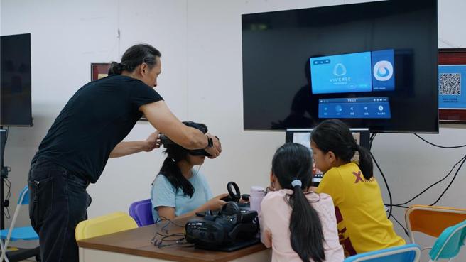 HTC VIVERSE Create教育應用向下扎根。圖／HTC提供