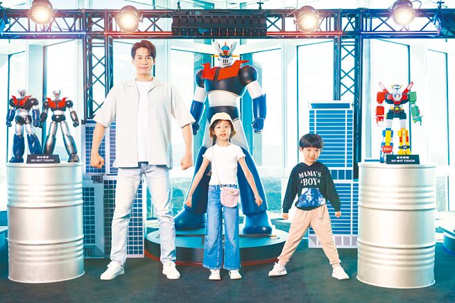 台北101秘境花园观景台《超级机器人传奇特展》，即日起至8月31日。（台北101提供）