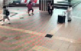 中山地下街衝突！6旬翁為「音響機器人」亮刀恐嚇女子遭逮