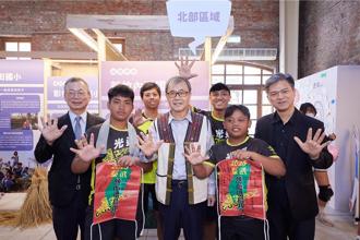 校長帶領前進偏鄉 政大與鹿樂平臺十年陪伴不間斷