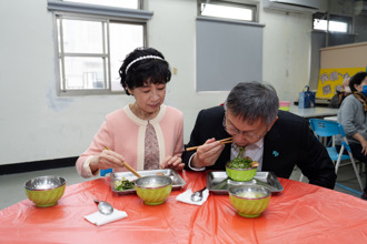 嘆柯文哲思緒不如從前  陳佩琪PO照嘆：何時可再一起吃飯