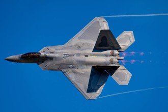 F-22戰機迎升級計畫 困境難敵殲-20 專家憂資源錯置