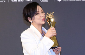 楊貴媚奪北影最佳女配角 承諾不漲片酬「謝謝露屁股男人」