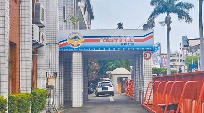 台中市丰原区王家5口命案悲剧，王家长女张姓同学等2人被列全案关键角色，4日遭警带回侦讯。（温予菱摄）