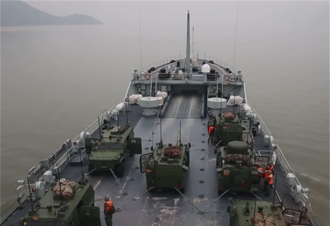 共軍登陸艦現蹤台北港50海浬？退將示警1事：這是危機訊號