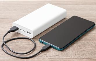 陸行動電源大廠驚傳停工停產！員工證實：放假半年