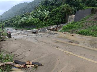 丹娜絲來襲 蘭嶼鄉長簡報稱沒災情遭質疑 澄清：瞬間強降雨