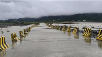 丹娜絲外圍環流襲花蓮！秀姑巒溪暴漲 崙天大橋便道封閉