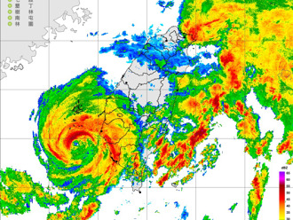 天氣》颱風中心緊貼海岸線北上 深夜可能從中部登陸