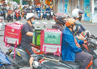 外送員去年9死 中央將修法保障