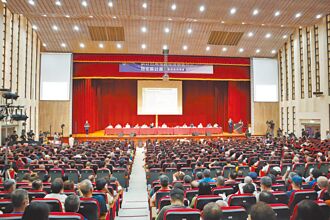 逾4千人參與 現場正反意見交鋒