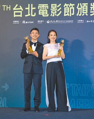 万洛称帝喷泪「在台湾重生」