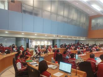 丹娜絲「出海」新北警報未除！侯友宜：別鬆懈持續戒備